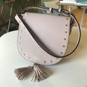 Victoria’s secret pale pink studded crossbody 👜